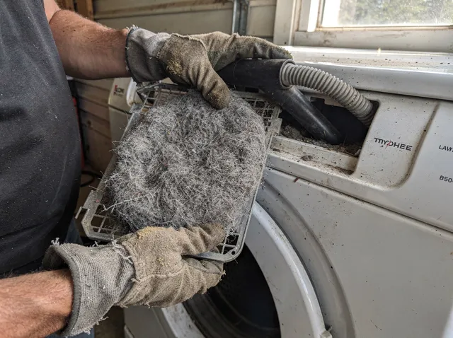 Cleaning Dryer Lint Trap in North Port